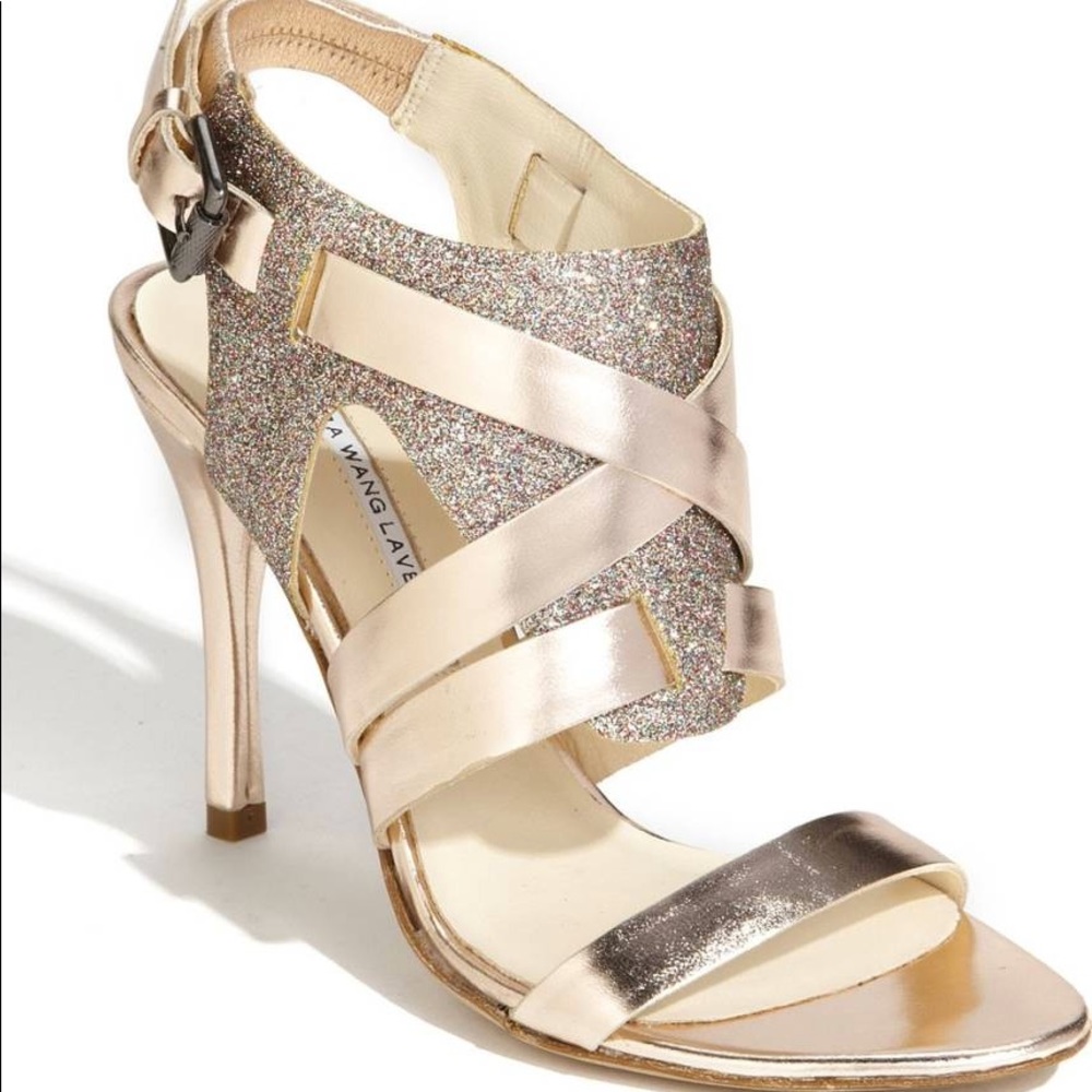 Vera wang lavendar “garmin” glitter sandal